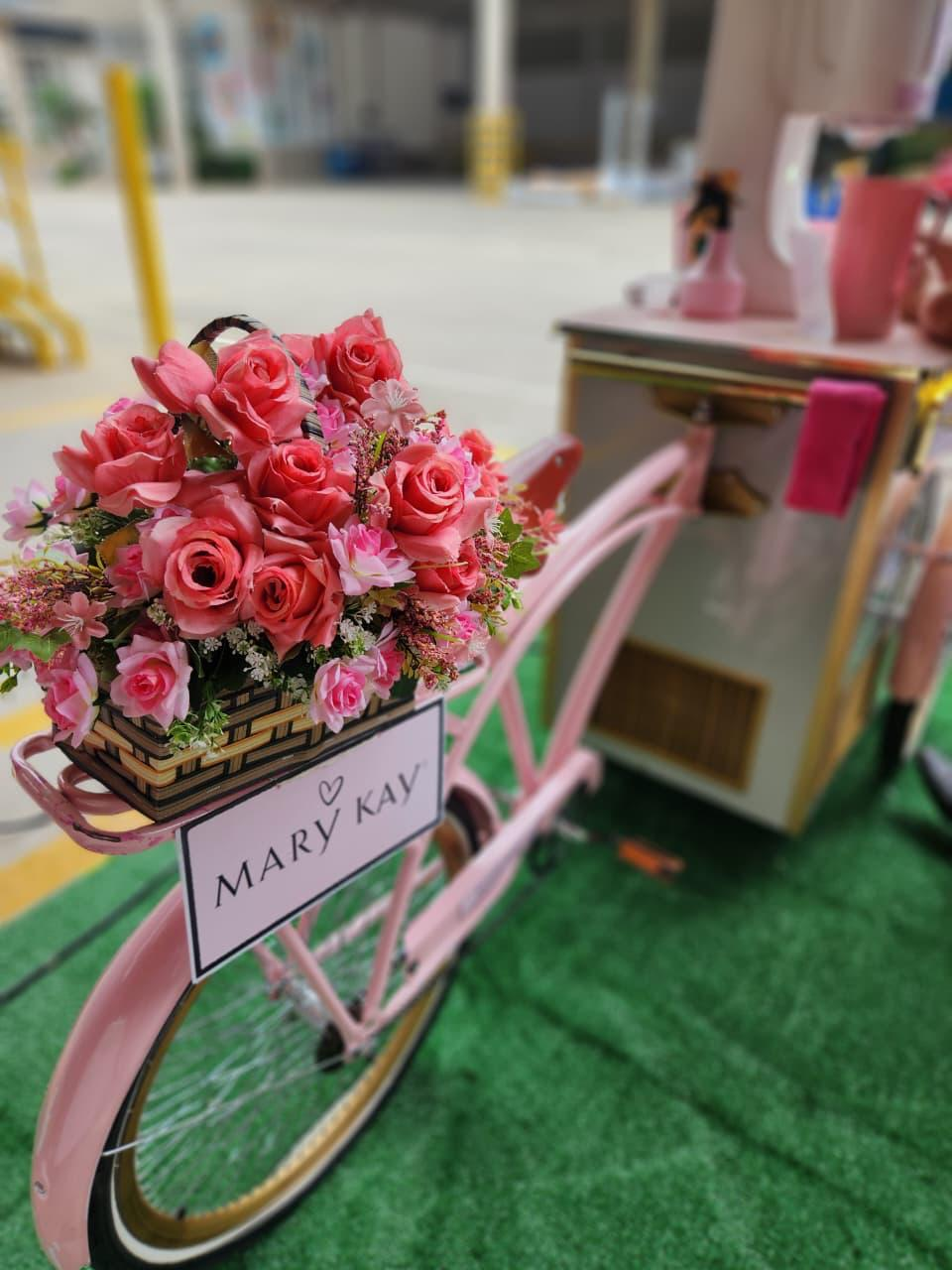 Detalhe do cesto de flores da Pink Berry Bike